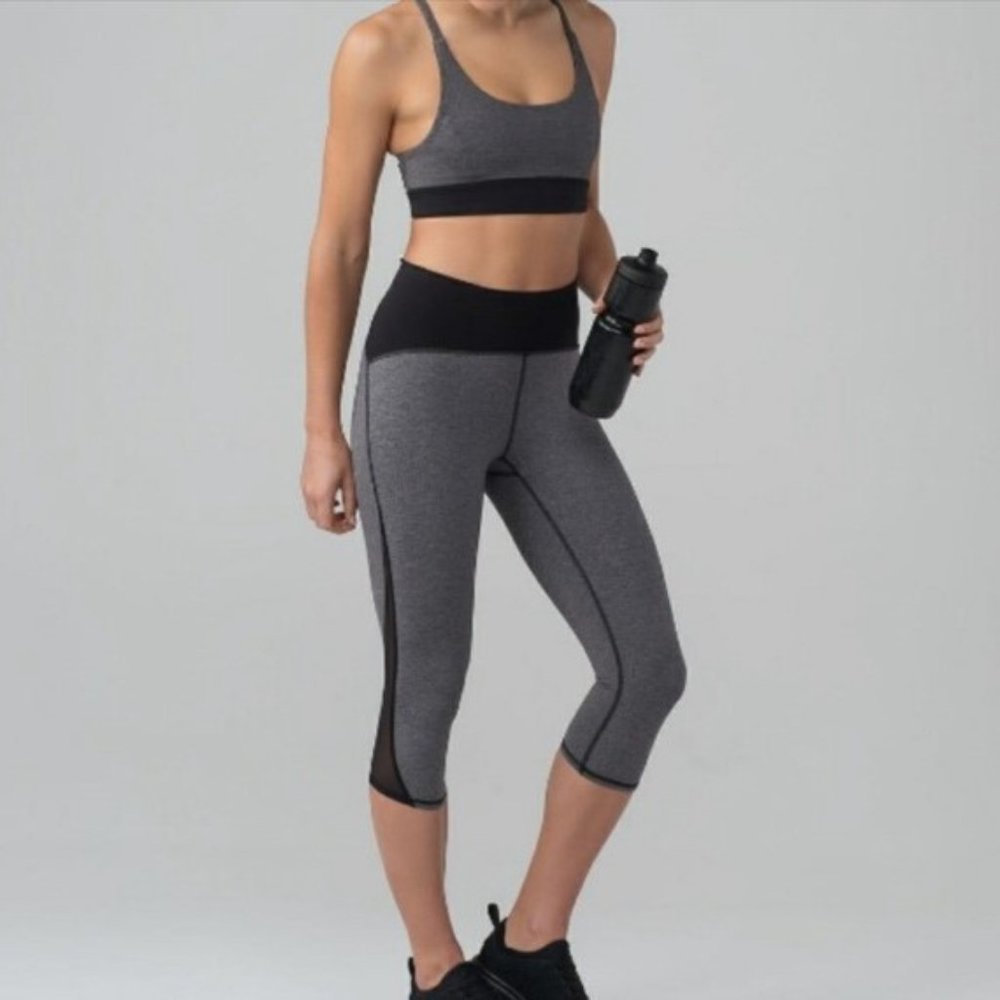 Lululemon Train Times Crop in Heathered Black/Black Size 6